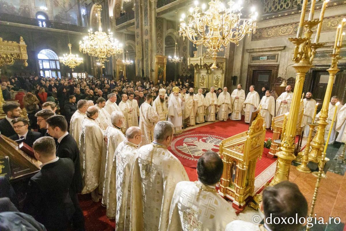 Liturghie arhierească la Catedrala Mitropolitană din Iași  în cinstea Sfinților Trei Ierarhi / Foto: pr. Silviu Cluci